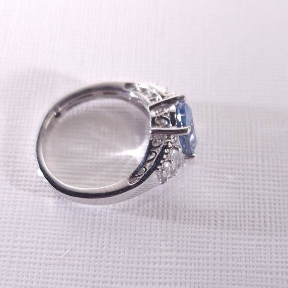 Blue Mystic Topaz 2.5 Carats Ring Size 6 - Picture 4 of 6